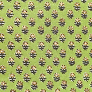 Jaipur cotton, cotton by the yard, green cotton fabric, Indian block print, floral pattern, hand printed, craft - 1 yard - ctjp406