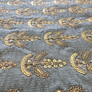 インド生地、グレー生地、花柄、刺繍、ドレス素材、1ヤードあたりの生地、装飾、スパンコール細工 - ハーフヤード - emb236