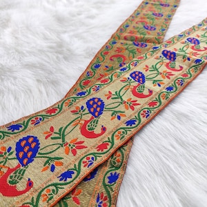 Indische Spitzenborte, Jacquardspitze, Pfauenmotiv, Blumenmuster, Sariseide, Bordüre, Meterware - Lace940