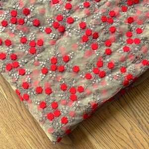 Tissu indien par mètre, tissu à broder, matériau pour robe, tissu sari, tissu filet brodé, tissu beige, paillettes - DEUXIÈME YARD - emb225