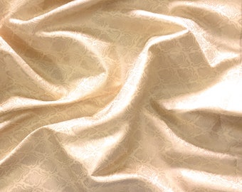 indian fabric, cream brocade, light gold pattern fabric, cushion fabric, decorative, decor, gold, banarasi - half yard and 1 yard - br176