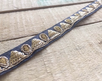 borde saree, encaje gris azul, patrón geométrico dorado, adornado con lentejuelas, encaje indio, ribete de tela india, cordones geométricos - Lace452