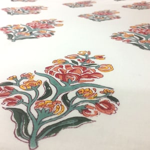 Indisches Motiv, Blumenstoff, Jaipur Baumwolle, Baumwolle Massenware, handgedruckt, Blockdruck, Quilten, Scrapbook, Weiß - 1 Yard - ctjp303