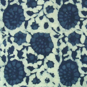 Hand Printed Cotton Fabric - Indigo, batik style, Floral Pattern - ctjp217