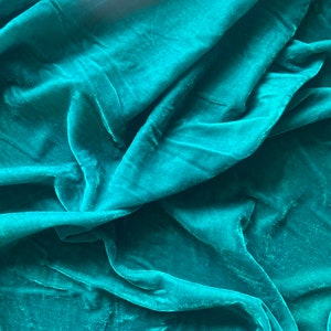 peacock green velvet, velvet fabric, fabric by the yard, decorative, Indian velvet fabric, diy craft, fabric for craft - 1 yard - vlt053