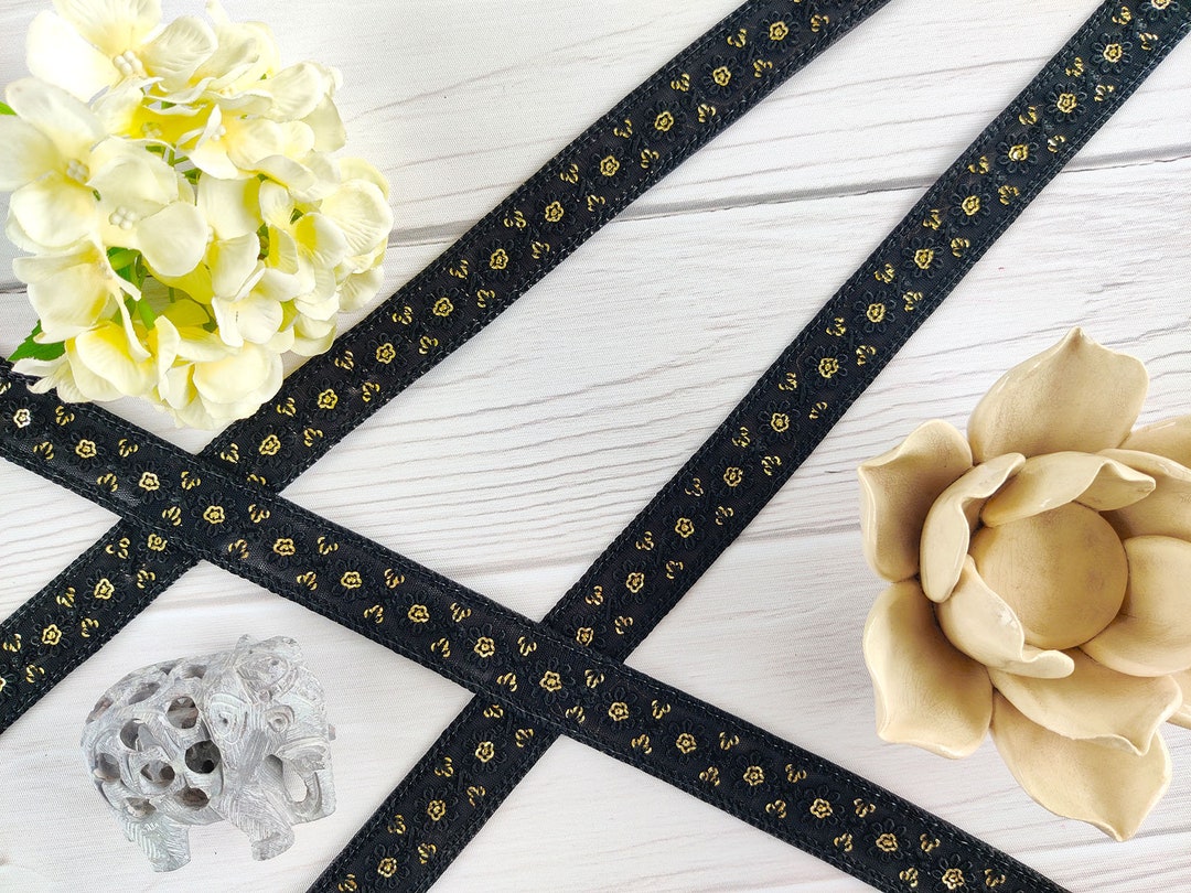 Daisy Chain Embroidery, Indian Fabric Trim, Embellished With Sequence