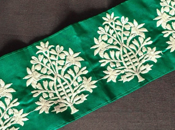 Indian Embroidered Trimgreen Fabric Lacedecorative Craft 