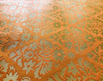 Indiase brokaatstof, oranje brokaat, iriserend brokaat, bloemdessin, Indiaas patroon, sareeblousestof - 1 werf - br238