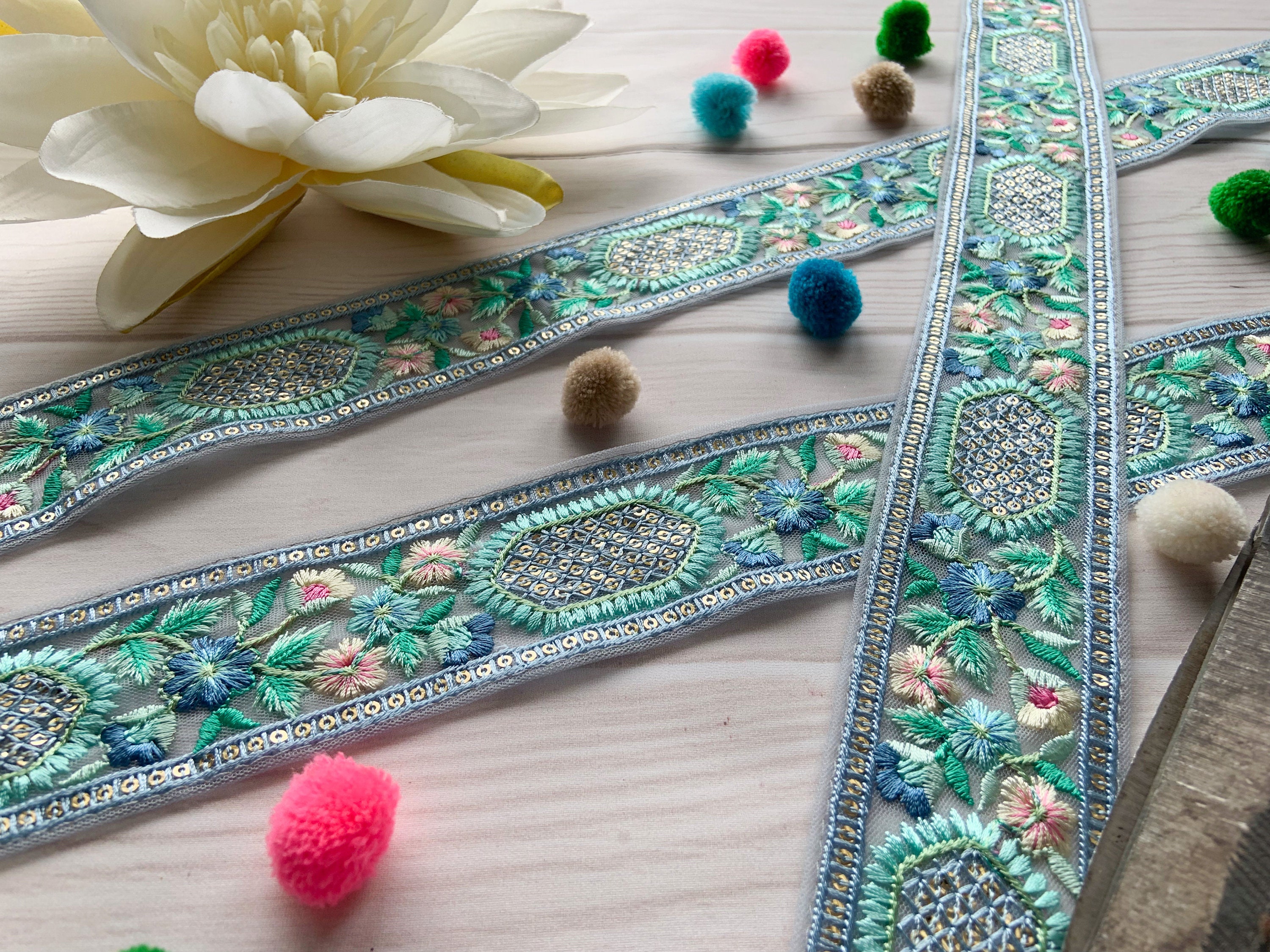 1 Yard Indian Embroidered Lace Trim - Saree Border With Rhinestones, Multicolor (20mm Wide)