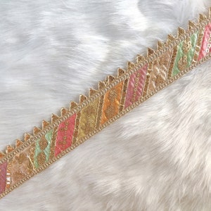 renda indiana, bordas bordadas, acabamento indiano, trabalho de lantejoulas, renda multicolorida, acabamento dourado, decorativo, estilo étnico, artesanato, faça você mesmo - lace1040