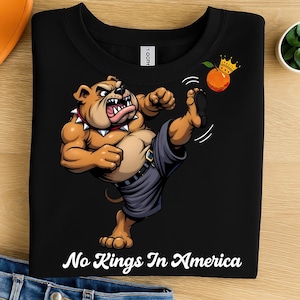 アメリカに王はいない ブルドッグ PNG | 君主制反対の抗議漫画デザイン | 政治的ユーモア昇華クリップアート