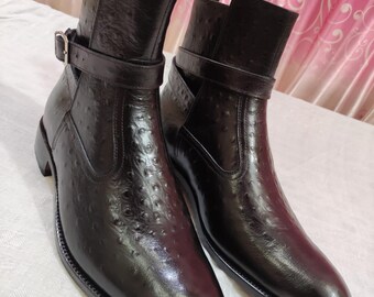 Bottines chelsea en cuir texturé faites main | Bride à boucle, Chaussures habillées
