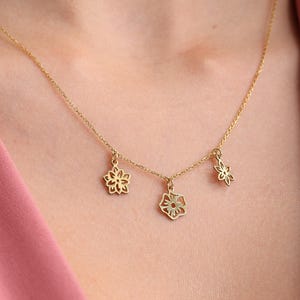 14K Gold Birthflower Necklace for Women Custom Birth Month Flower Necklace  for Her Personalized Birth Flower Necklace for Mom Gift for Girl
