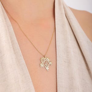 Dainty Gold Birth Flower Bouquet Necklace Combined Birth Flower Necklace Custom Birth Month Flower Necklace Sterling Silver Family Necklace