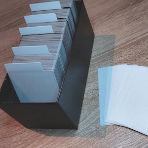 30 Stück Sammelkarten Trenner TCG Dividers Trennplättchen für Sortierboxen