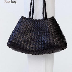 Italian handmade soft leather women handbag for women with bamboo handles and triple compartment – Available in 6 colors & 3 sizes.