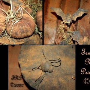 Tennessee Ridge Primitives  Primitive Bats, Spiders and Pumpkin Pod Ornies - Pattern Only