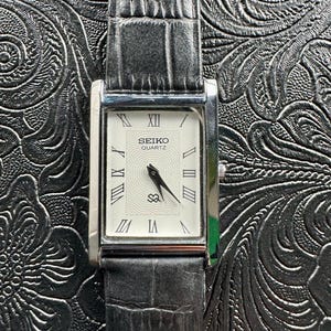 SEIKO TANK クォーツ 時計 ホワイト/ブラック SEIKO TANK クォーツ 時計 ホワイト/ブラック SEIKO TANK