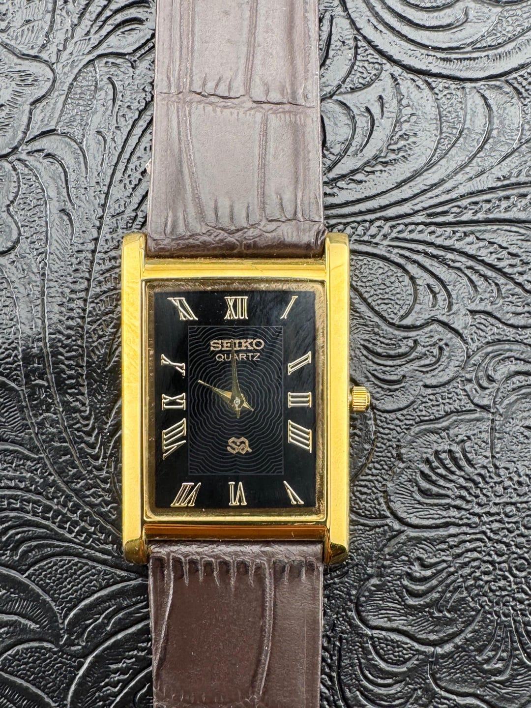 SEIKO tank Y101 黒×金 オクタゴン デットストック稼働品 Vintage Seiko Tank Watch: Black Dial, New Battery New Strap - Etsy