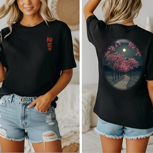Ropa urbana estética inspirada en la naturaleza y la tradición, camiseta unisex de flor de cerezo japonesa, idea perfecta para regalar con motivos florales, espíritu Sakura.