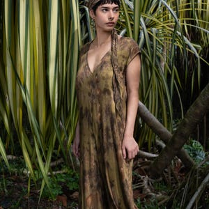 Macacão de bambu tingido com plantas: perna larga verde OEKO-TEX cetim