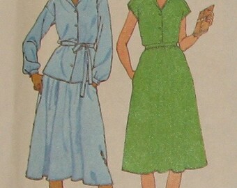 Gathered Skirt with Pockets, Button up Blouse 1970s Vintage Sewing Pattern SIMPLICITY 8984, UNCUT