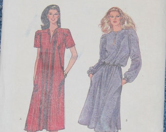 Loose Fitting Pullover Dress 1980s Vintage Sewing Pattern VOGUE 7905, size 10
