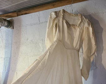 Antique Wedding Dress with Long Sleeves and Train,Victorian perfect photo prop or costume