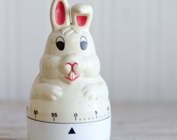 Bunny Rabbit Kitchen Timer, Vintage Wind up Timer, Kitsch Rabbit, Pink ...