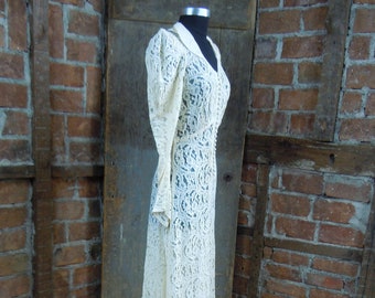 1930s Wedding Gown / Lace Wedding Gown Dress Button Front Lace Bride Bridal Vintage