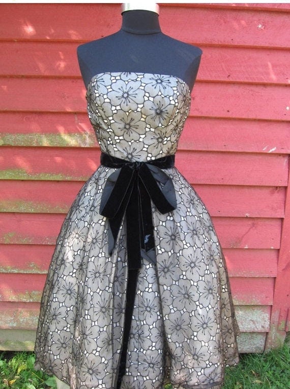 Vintage 1950s Dress Floral Party Velvet Bow