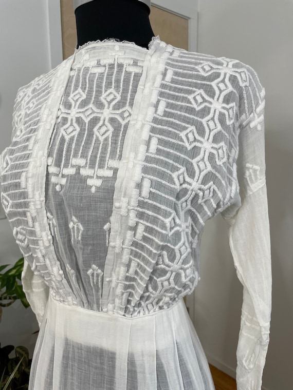 Antique Victorian Dress Edwardian Tea Gown Gem