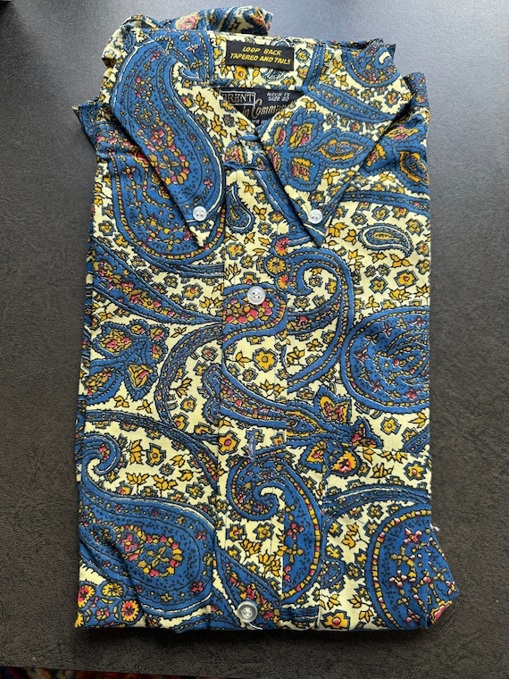 1970's Button Down Shirt Blue Paisley 15 Short Sle