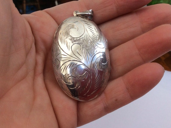 Vintage sterling silver Locket floral picture fra… - image 1