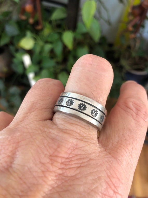 Sterling silver Meditation Ring Sun face - Meditat