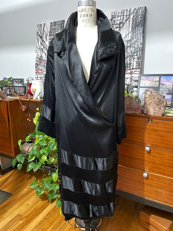 1920s Silk duster Black on Black Antique Coat - image 1