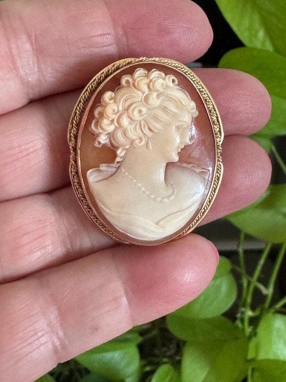 14K gold Cameo Pin Brooch Pendant- Antique - image 1