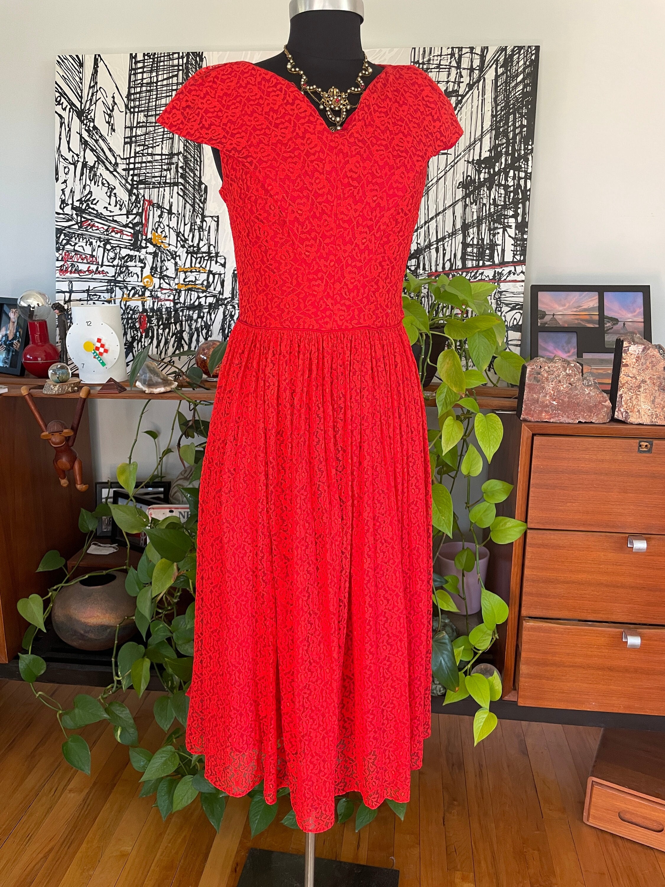 60s -70s Jewelry – Necklaces, Earrings, Rings, Bracelets 1950S Red Dress Lace Net Full Circle Skirt -1960S $175.00 AT vintagedancer.com