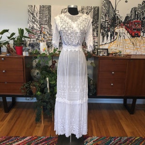 Edwardian Tea Dress/ Antique Victorian Dress/ Embroidered / Turn of the century Garden Wedding image 2