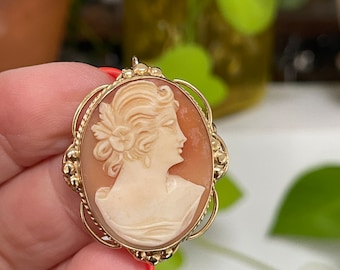 Antique 14K gold Cameo Pin Brooch Pendant