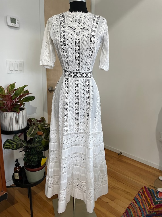 Antique Victorian Dress - Edwardian Tea Gown- Emb… - image 5