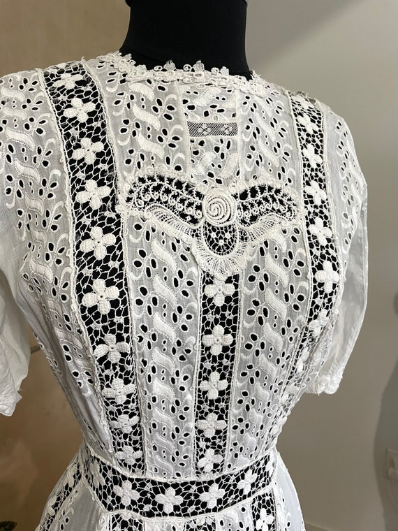Antique Victorian Dress - Edwardian Tea Gown- Emb… - image 10