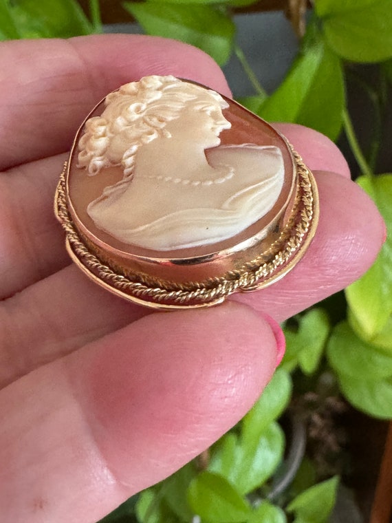 14K gold Cameo Pin Brooch Pendant- Antique - image 6