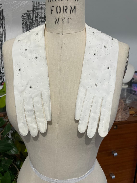 Wedding  Opera Gloves Rhinestone- Button - Vintag… - image 8