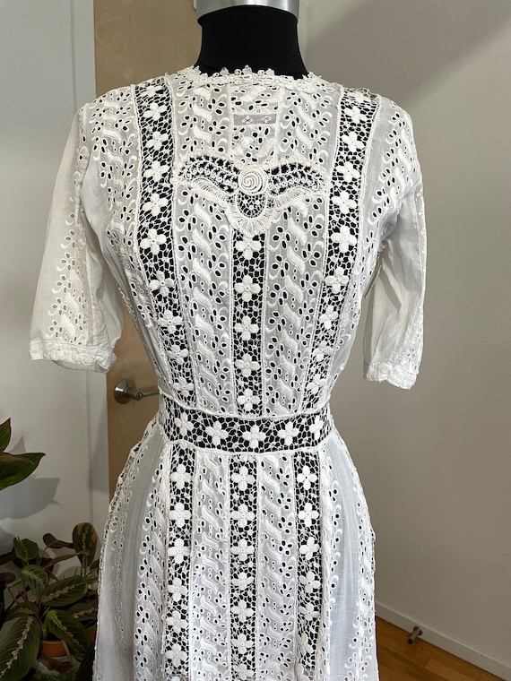 Antique Victorian Dress - Edwardian Tea Gown- Emb… - image 1