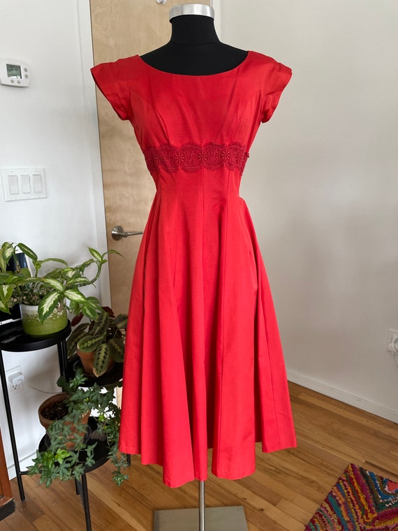1950s 1960s Red Party Dress / Back Bow / Circle Skirt / Cocktail Dress / Vintage / Holiday Fashion