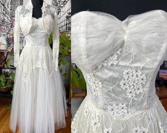 Wedding Dress, 50s 1960s 1950s lace - Tulle Sweetheart Bodice - 2 peice Dress & shrug Jacket, Pearls - Rhinestones
