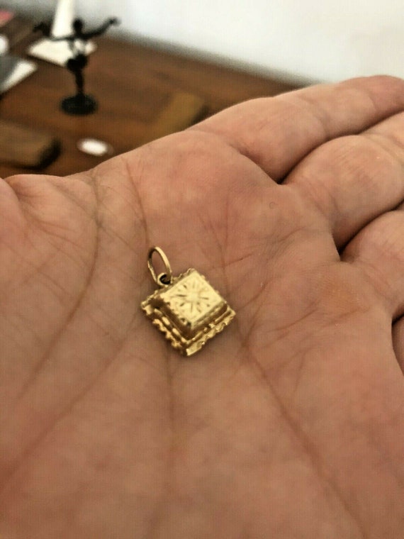14K Gold Engagement Gift Box Charm