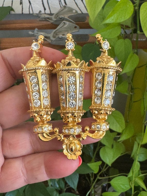 Kenneth J Lane Lamp Brooch Pendant  "Streets of P… - image 2