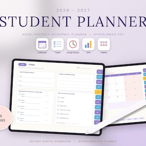 Op de afbeelding: Een digitale 2026-2027 studentenplanner als hyperlinked PDF. De lay-out bevat secties voor dagelijkse prioriteiten, deadlines, studieblokken en gewoontes, weergegeven op twee tabletschermen samen met een styluspen.